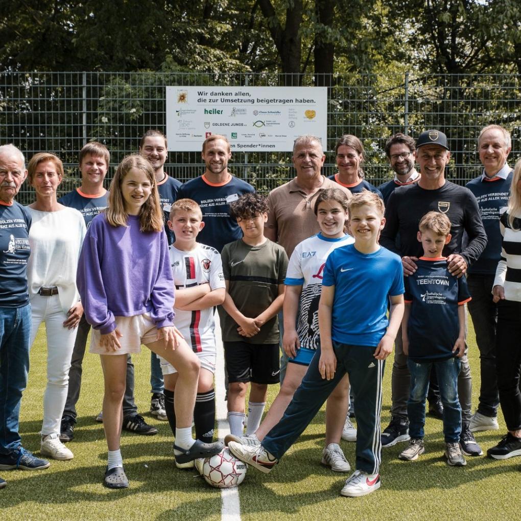 2023 - kompakt - OKJA_Bolzplatz_2-2.jpg_674156992 (c) KJA Köln 2023 - kompakt - OKJA_Bolzplatz_2-2.jpg_674156992