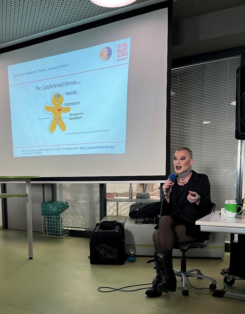 Veuve Noire am Berufskolleg Bergheim (c) KJA Köln