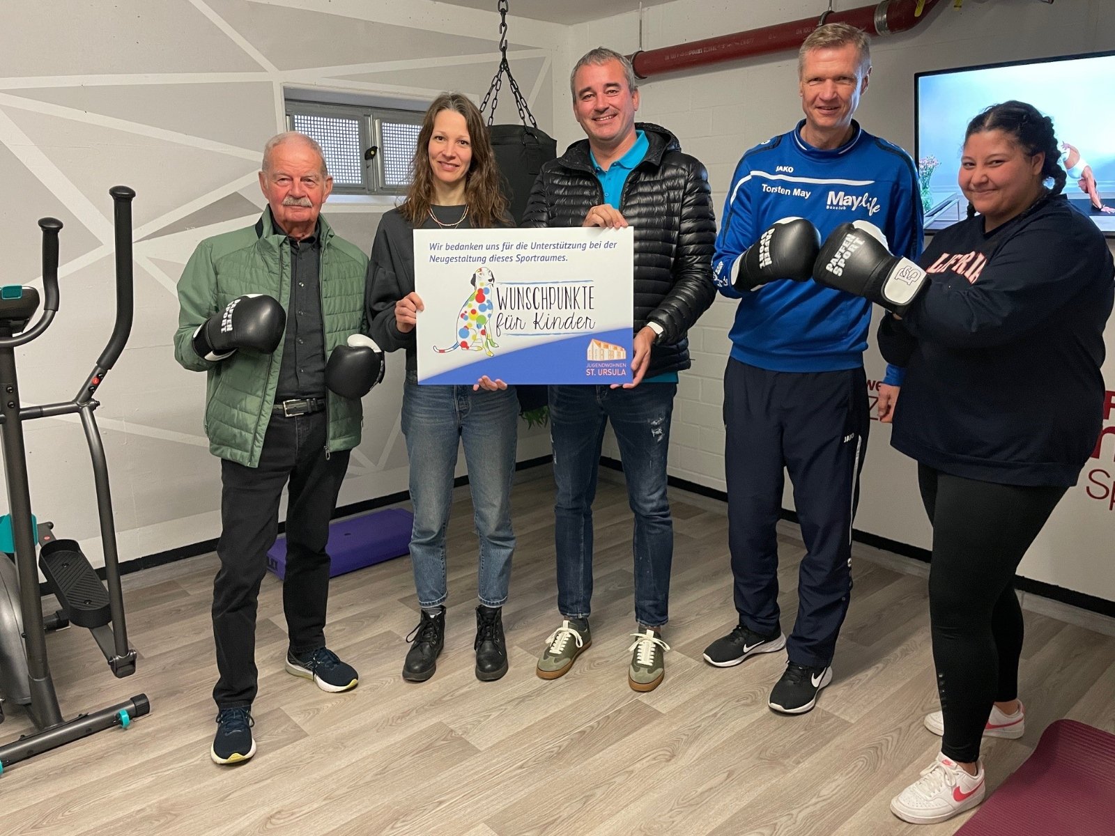 KJA Köln - Einweihung des neuen Sportraumes mit Torsten May_Bild02 (c) KJA Köln